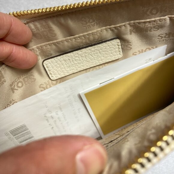 Michael Kors 35S7GBJW3C Brooklyn Applique Large Zip Clutch in Ecru White - Picture 2 of 5